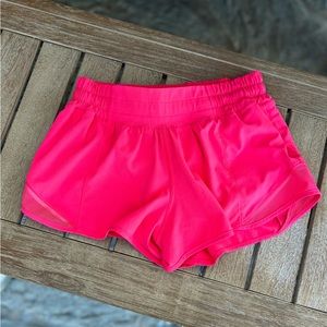 Lululemon Hotty Hot short - 2.5” Low Rise